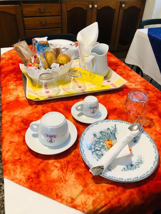 B&B Villa Orchidea 卡莫利 外观 照片